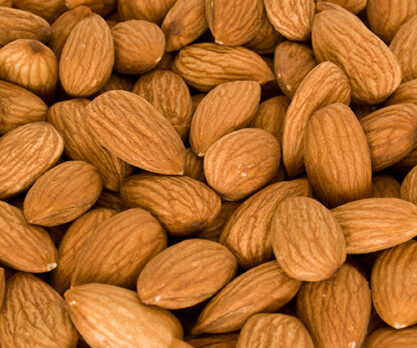 שקדים טבעיים עם קליפה