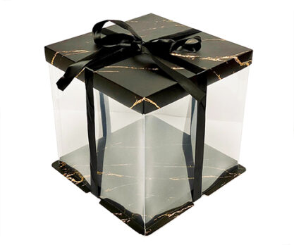 אריזה מהודרת לעוגה עם סרט 22 על 22 שחור שיש